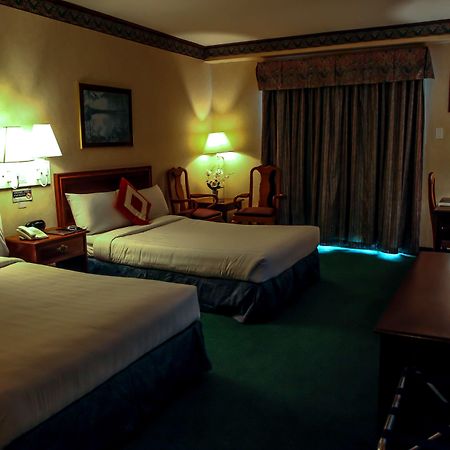 Days Hotel Tagaytay 大雅台 外观 照片