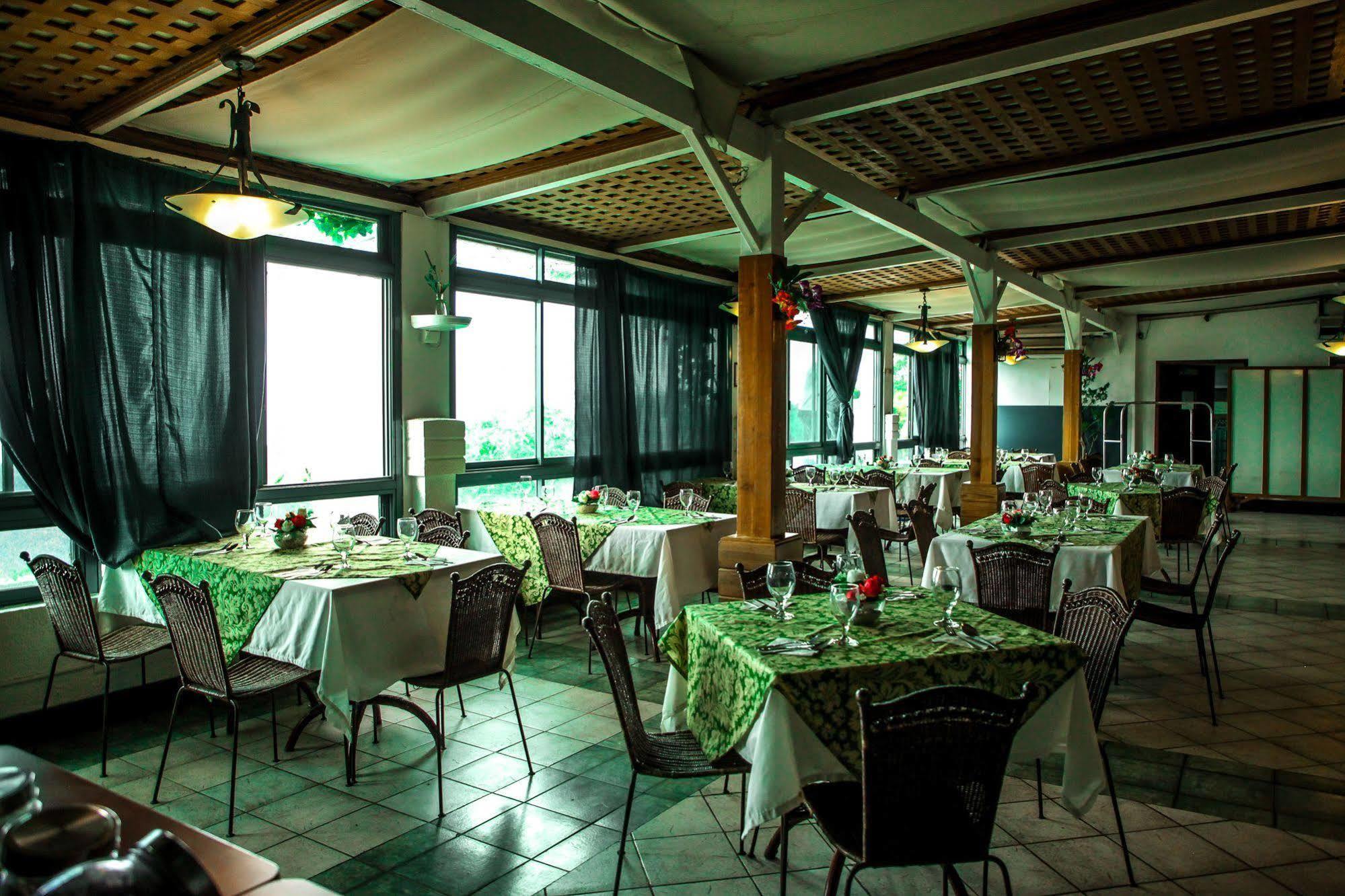 Days Hotel Tagaytay 大雅台 外观 照片