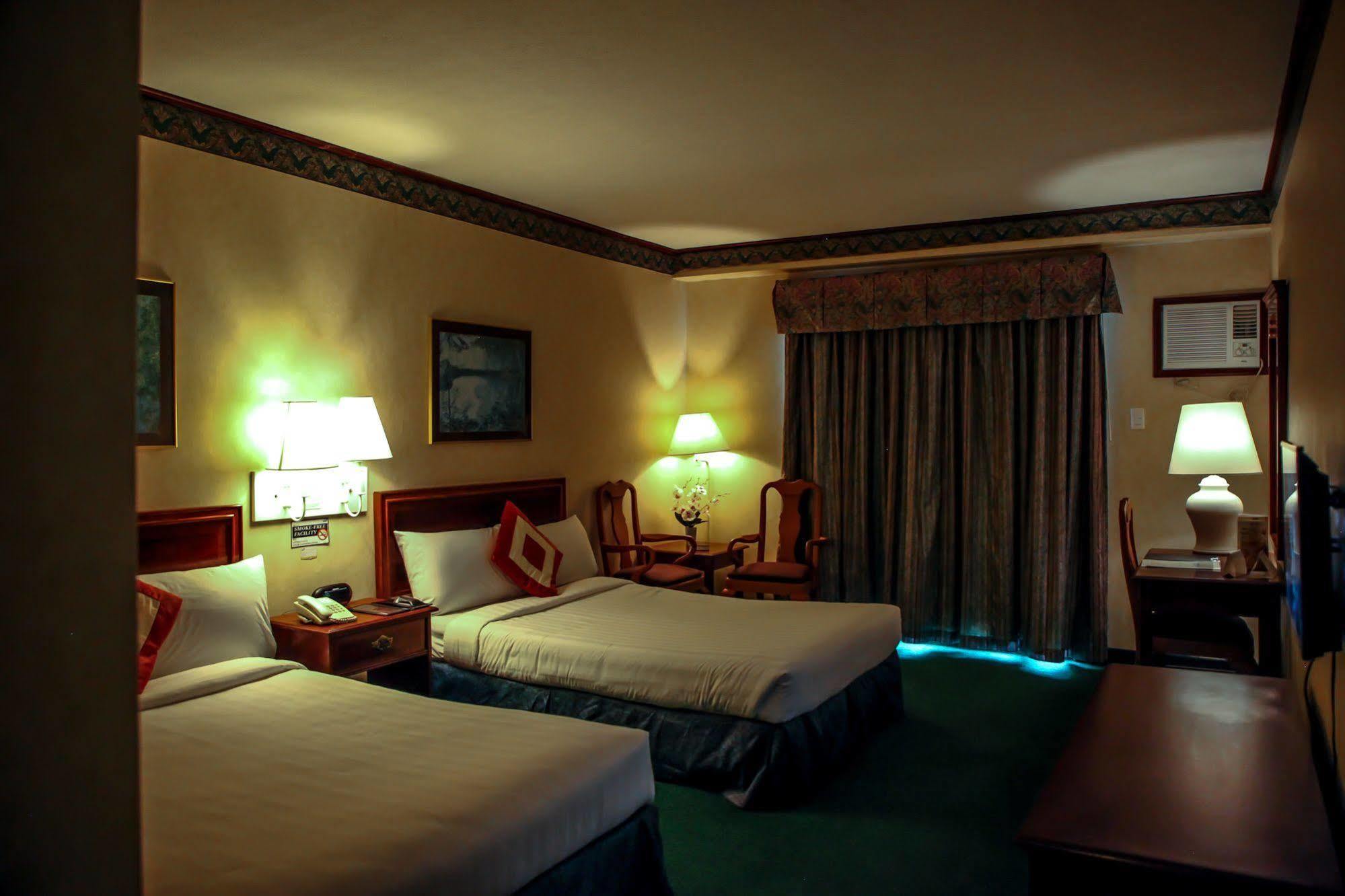 Days Hotel Tagaytay 大雅台 外观 照片